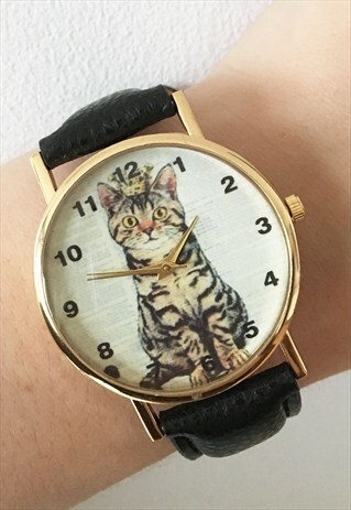 CAT WITH CROWN WATCH