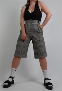 Vintage check Bermuda shorts in black and white