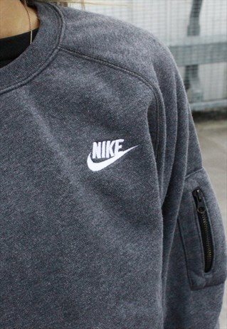VINTAGE GREY NIKE SWEATSHIRT