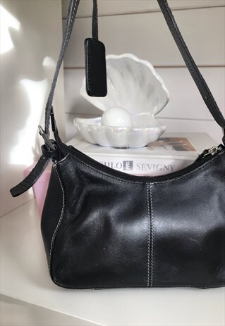 VINTAGE 90S BLACK LEATHER MINI HANDBAG