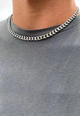 54 Floral 8mm 18" Curb Necklace Chain - Silver