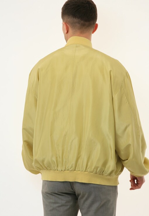 garment image