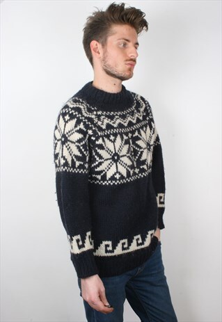 VINTAGE CHUNKY KNIT NAVY SNOWFLAKE WOOLLEN JUMPER