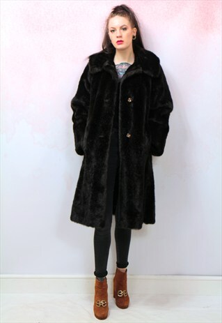 1980S VINTAGE BLACK FAUX FUR COAT WITH BROWN OVERTONES