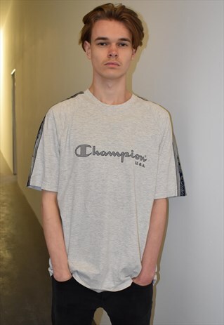 VINTAGE 90S CHAMPION T-SHIRT