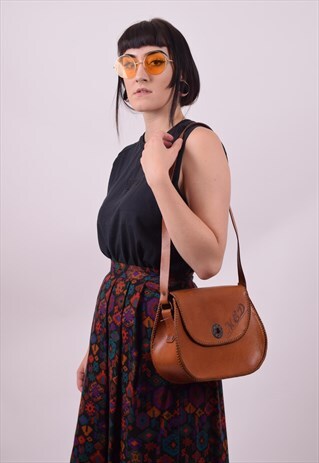 VINTAGE 70'S MEDIUM TAN HEAVY SADDLE LEATHER BOHO BAG