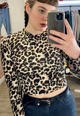 VINTAGE INSPIRED CROP TOP LONG SLEEVE WITH LEOPARD PRINT