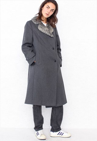 VINTAGE GREY FAUX FUR LONG COAT