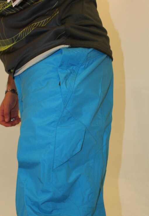 garment image