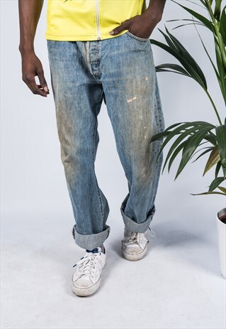 VINTAGE LEVI'S 501 JEANS IN BLUE WITH PAINT MARKS