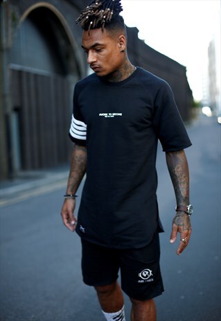 SEMI OVERSIZE BLACK CURVE HEM T-SHIRT