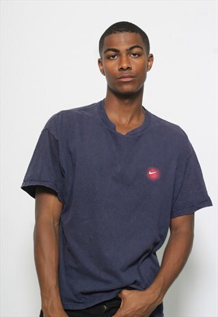 VINTAGE NIKE T-SHIRT