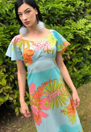 ALOHA PRINCESS- PASTEL HAWAIIAN MAXI DRESS