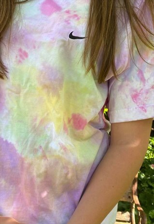 PASTEL TIE DYE NIKE VINTAGE T-SHIRT