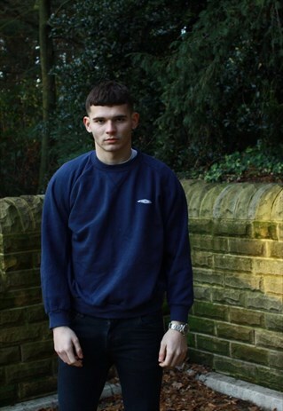 VINTAGE NAVY UMBRO SWEATSHIRT
