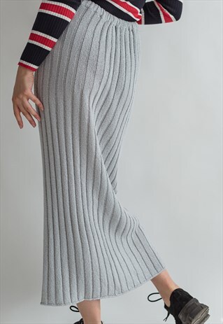 VINTAGE 80S KNIT MAXI SKIRT IN PASTEL BLUE