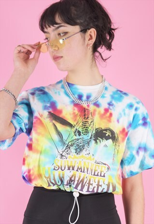 VINTAGE REWORKED CROP TOP IN TIE DYE WITH HULAWEEN PRINT