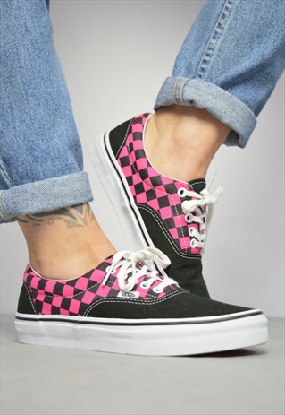 VINTAGE 90S VANS PINK & BLACK CHECKERBOARD SKATE SHOES