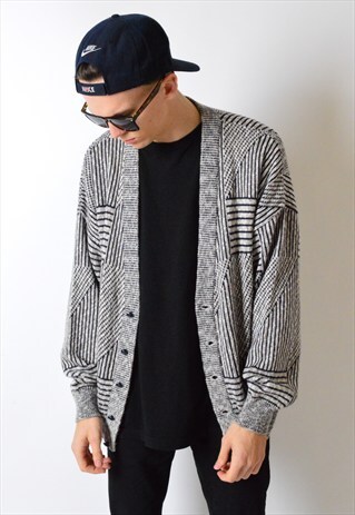 VINTAGE 90S GREY KNIT DROP SHOULDER CARDIGAN
