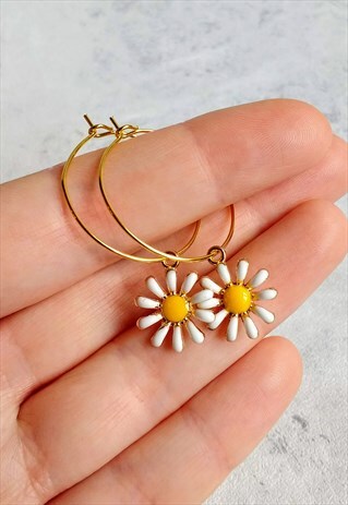 ENAMEL DAISY FLOWER HOOP EARRINGS
