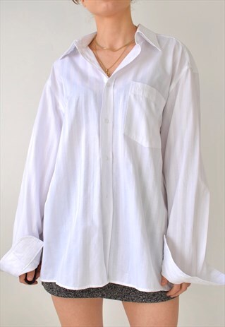 OVERSIZED VINTAGE CRISP STRIPED WHITE SHIRT LARGE