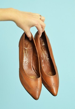 70'S RETRO MOD STYLE MINIMALIST LEATHER PUMPS