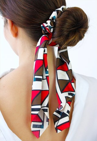 RED & BROWN GEOMETRIC SCRUNCHIE HAIR BAND TIE