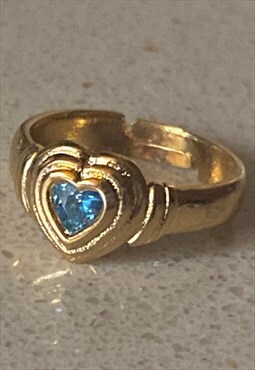 Blue heart ring in gold