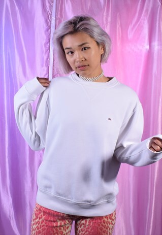 VINTAGE TOMMY HILFIGER WHITE EMBROIDERED SWEATSHIRT