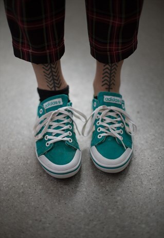 VINTAGE 90'S EMERALD GREEN TRAINERS