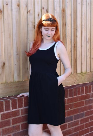 VINTAGE 90'S BLACK & WHITE STRIPED DRESS