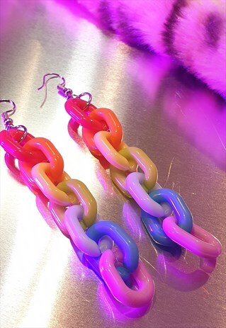 RAINBOW CHAIN ACRYLIC EARRINGS