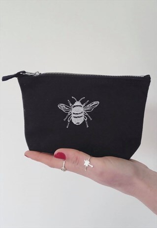 MAKE UP BAG IN BLACK WITH BEE EMBROIDERY