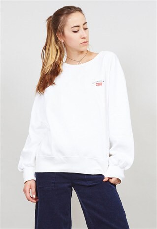 VINTAGE WHITE OVERSIZED 80S LEVI'S SWEATER