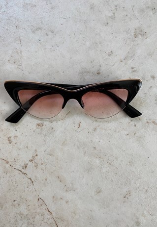 BLACK CATEYE VINTAGE STYLE SUNGLASSES