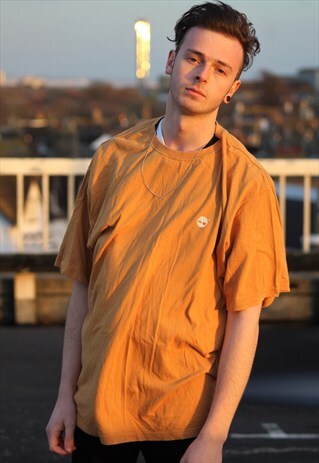 VINTAGE // OVERSIZED TIMBERLAND // T-SHIRT