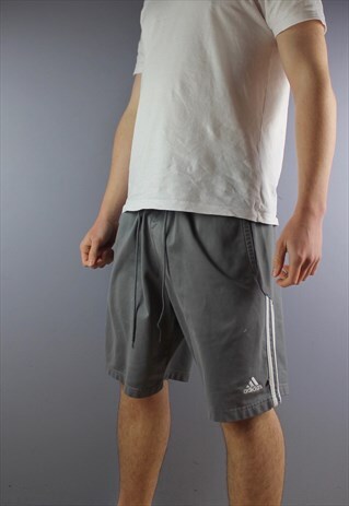 VINTAGE ADIDAS SHORTS IN GREY WITH POCKETS, EMBROIDERED LOGO