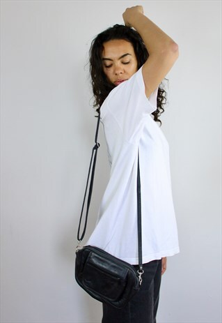 VINTAGE 80S CROSS BODY SHOULDER BAG BLACK