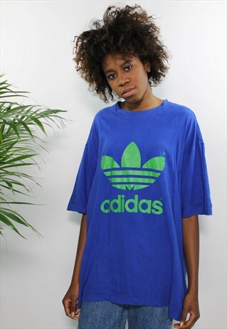 VINTAGE ADIDAS T-SHIRT