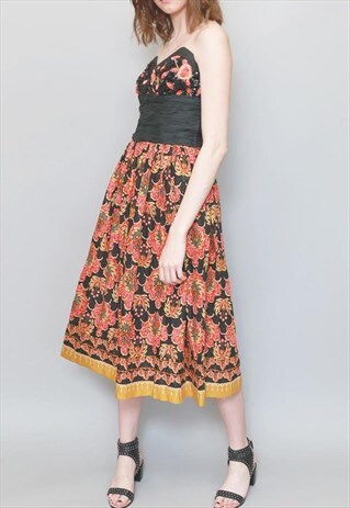VINTAGE 1990'S PRETTY INDIAN PAISLEY PRINT MIDI SKIRT
