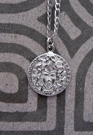 MEDUSA PENDANT NECKLACE FIGARO CHAIN- SILVER