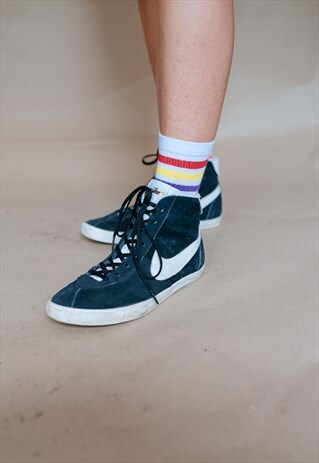 VINTAGE 90S BLACK SWOOSH HIGH TOP SNEAKERS