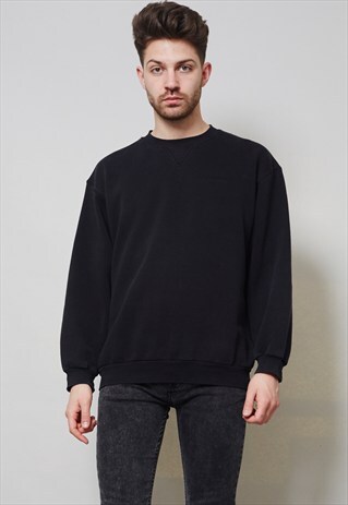 VINTAGE CLASSIC 90'S BLACK REEBOK SWEATSHIRT