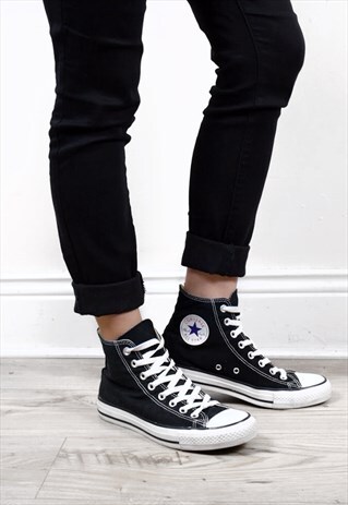 VINTAGE BLACK CONVERSE HI-TOPS