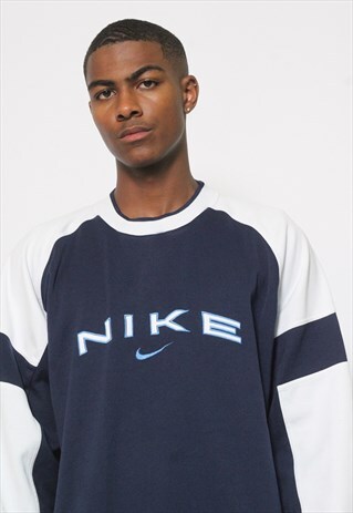 VINTAGE NIKE SWEATSHIRT