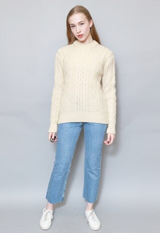 VINTAGE 1990'S CREAM SOFT KNITTED PATTERN WOOL JUMPER