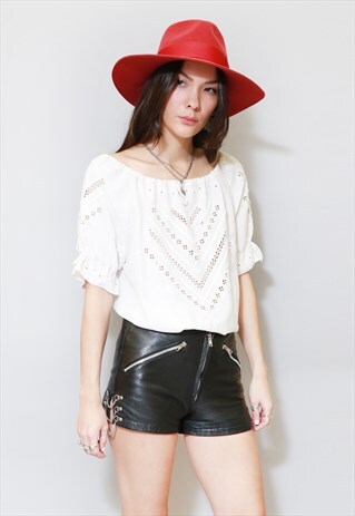 VINTAGE 1970'S WHITE EMBROIDERED DRAWSTRING BOHO TOP