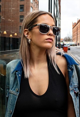 WAYFARER STYLE SUNGLASSES IN SILVER
