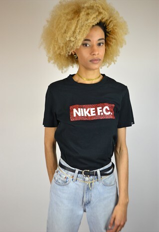VINTAGE 90'S NIKE T-SHIRT