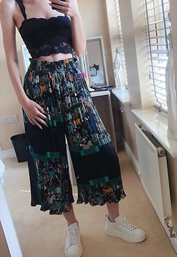 Palm tree and animal scarft print pleated trousers